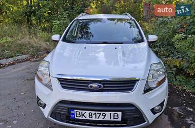 Позашляховик / Кросовер Ford Kuga 2010 в  фото 3 Позашляховик / Кросовер Ford Kuga 2010 в