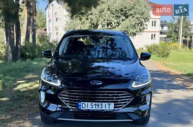 Внедорожник / Кроссовер Ford Kuga 2021 в 