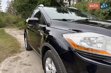Внедорожник / Кроссовер Ford Kuga 2010 в 