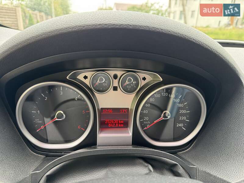 Внедорожник / Кроссовер Ford Kuga 2010 в Киеве