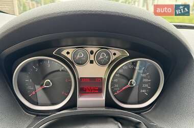 Внедорожник / Кроссовер Ford Kuga 2010 в 