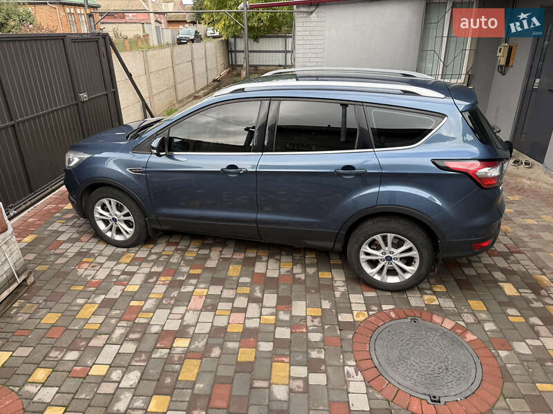 Внедорожник / Кроссовер Ford Kuga 2019 в Кривом Роге
