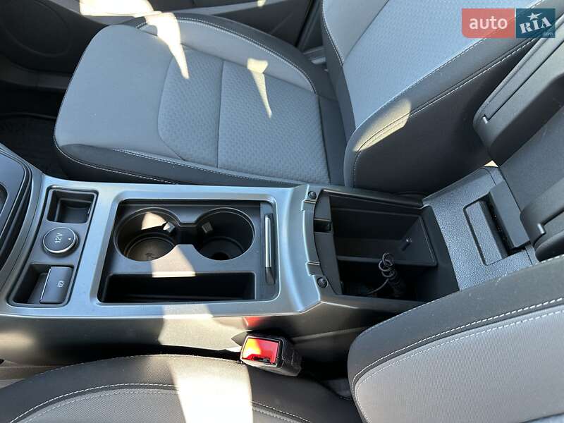 Внедорожник / Кроссовер Ford Kuga 2016 в Киеве