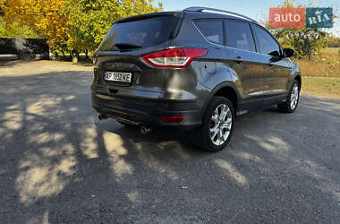 Внедорожник / Кроссовер Ford Kuga 2015 в 
