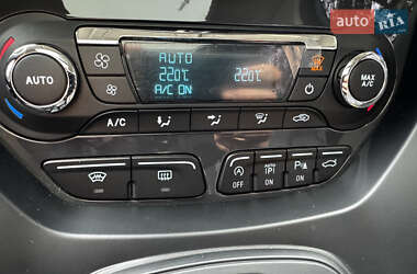 Внедорожник / Кроссовер Ford Kuga 2015 в 