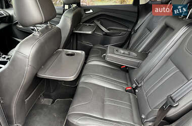 Внедорожник / Кроссовер Ford Kuga 2015 в 