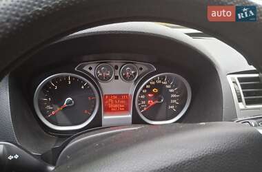 Внедорожник / Кроссовер Ford Kuga 2011 в 