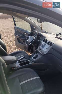 Внедорожник / Кроссовер Ford Kuga 2011 в 