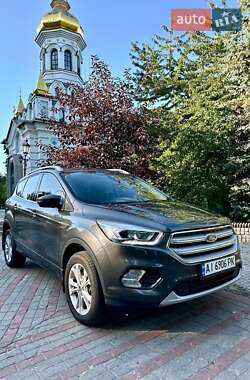 Позашляховик / Кросовер Ford Kuga 2019 в Києві