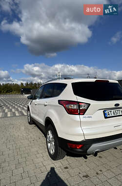 Внедорожник / Кроссовер Ford Kuga 2019 в 