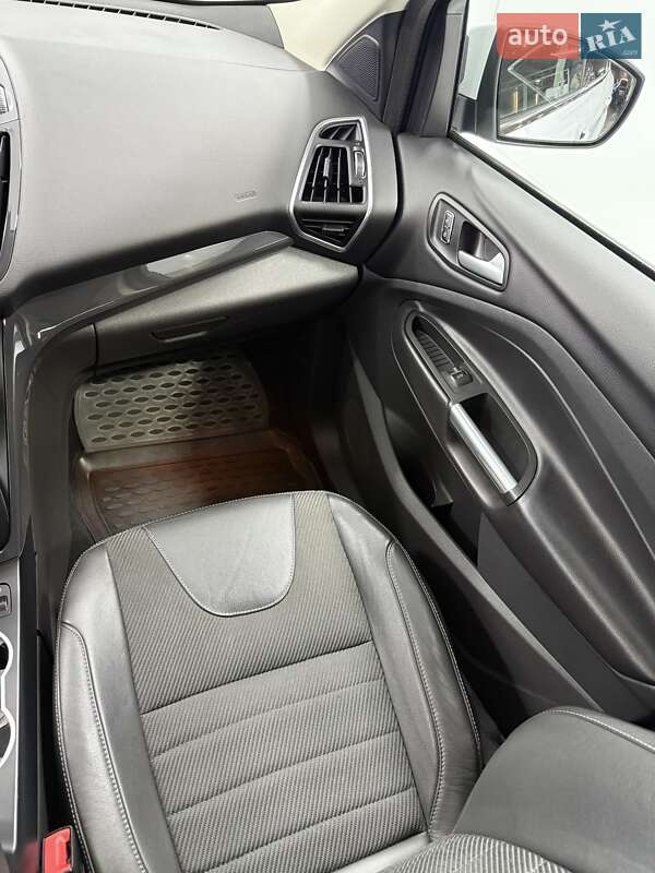 Внедорожник / Кроссовер Ford Kuga 2015 в Одессе фото 24 Внедорожник / Кроссовер Ford Kuga 2015 в Одессе