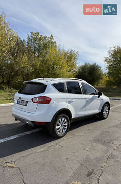 Внедорожник / Кроссовер Ford Kuga 2011 в 