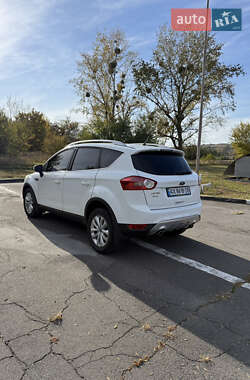 Внедорожник / Кроссовер Ford Kuga 2011 в 