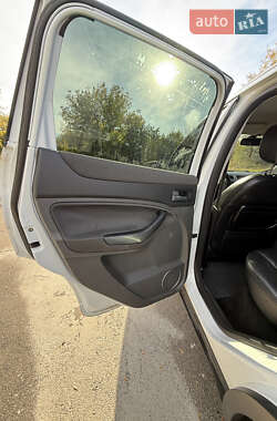 Внедорожник / Кроссовер Ford Kuga 2011 в 