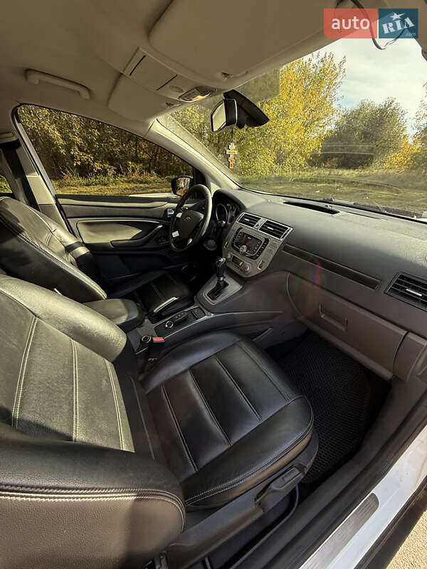 Внедорожник / Кроссовер Ford Kuga 2011 в Харькове