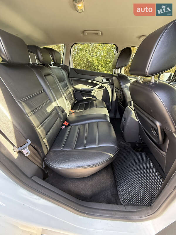 Внедорожник / Кроссовер Ford Kuga 2011 в Харькове