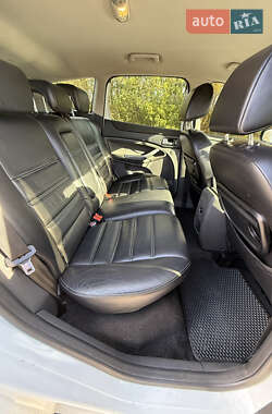 Внедорожник / Кроссовер Ford Kuga 2011 в 