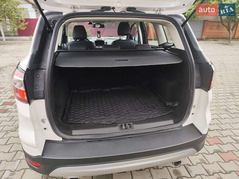 Внедорожник / Кроссовер Ford Kuga 2019 в Измаиле