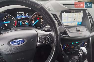 Внедорожник / Кроссовер Ford Kuga 2019 в 