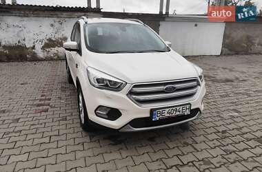 Внедорожник / Кроссовер Ford Kuga 2019 в 