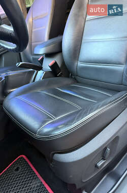 Внедорожник / Кроссовер Ford Kuga 2011 в 