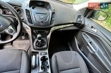 Внедорожник / Кроссовер Ford Kuga 2013 в 