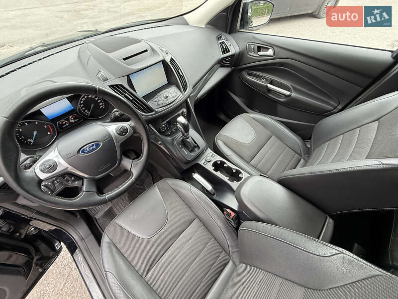 Внедорожник / Кроссовер Ford Kuga 2016 в Кременце