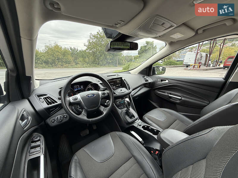 Внедорожник / Кроссовер Ford Kuga 2016 в Кременце