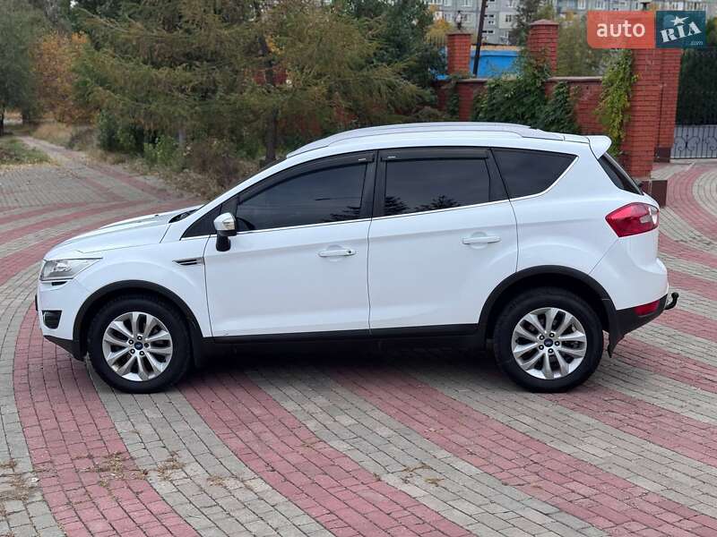 Внедорожник / Кроссовер Ford Kuga 2012 в Запорожье
