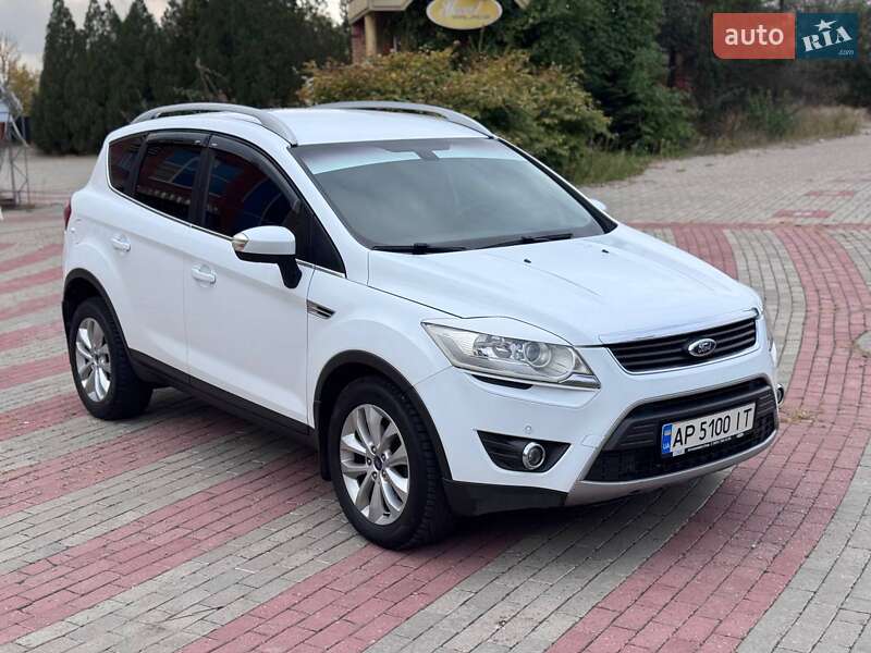 Внедорожник / Кроссовер Ford Kuga 2012 в Запорожье
