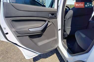 Внедорожник / Кроссовер Ford Kuga 2011 в 