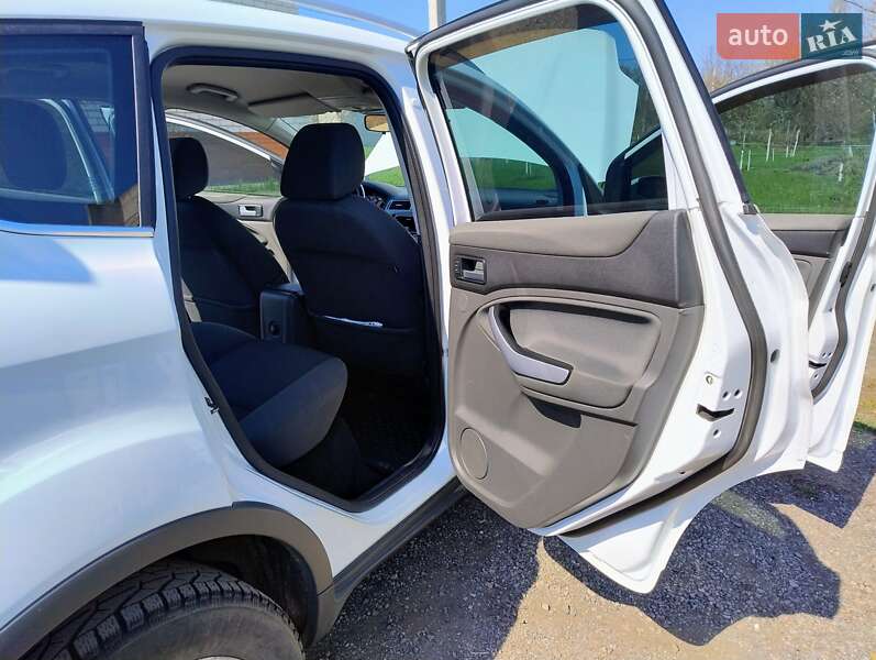 Внедорожник / Кроссовер Ford Kuga 2011 в Харькове