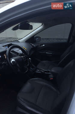 Позашляховик / Кросовер Ford Kuga 2013 в  фото 14 Позашляховик / Кросовер Ford Kuga 2013 в