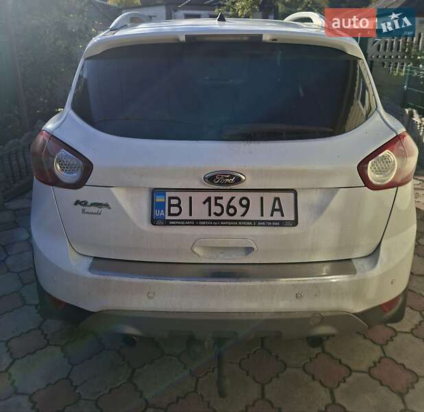 Внедорожник / Кроссовер Ford Kuga 2011 в Гадяче