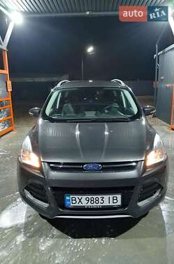 Внедорожник / Кроссовер Ford Kuga 2016 в 