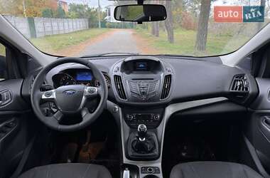 Внедорожник / Кроссовер Ford Kuga 2013 в 