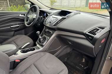 Внедорожник / Кроссовер Ford Kuga 2013 в 