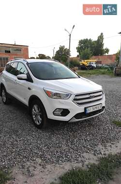 Внедорожник / Кроссовер Ford Kuga 2016 в 