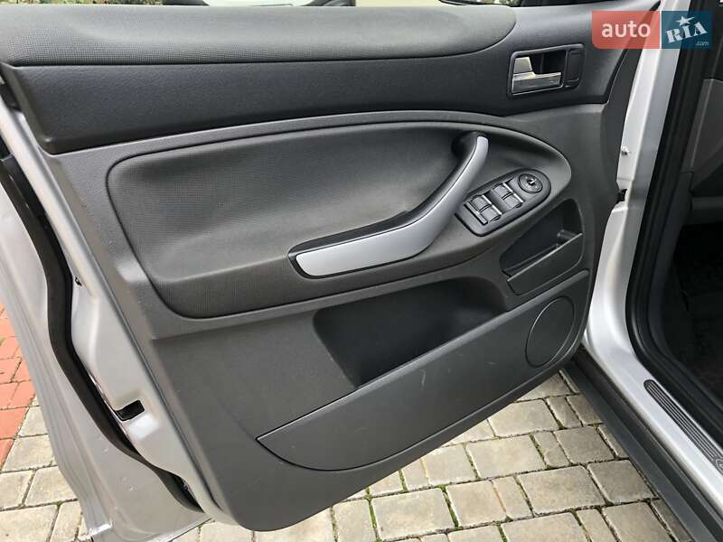 Позашляховик / Кросовер Ford Kuga 2011 в Одесі