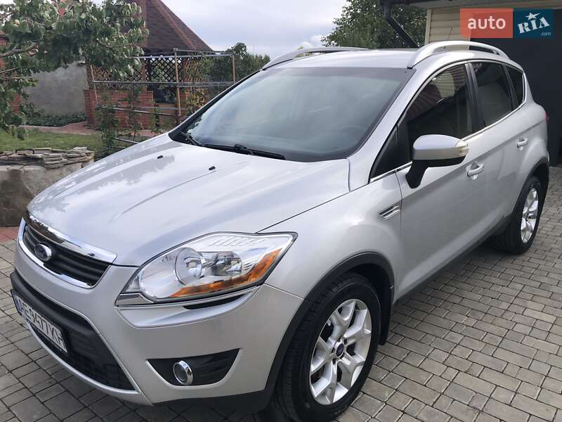 Позашляховик / Кросовер Ford Kuga 2011 в Одесі