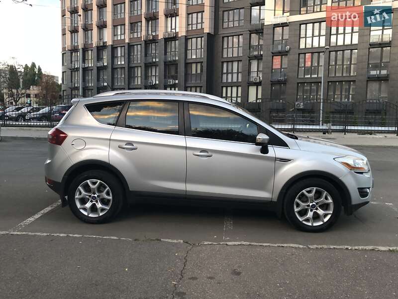Позашляховик / Кросовер Ford Kuga 2011 в Одесі