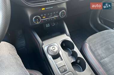 Позашляховик / Кросовер Ford Kuga 2023 в  фото 18 Позашляховик / Кросовер Ford Kuga 2023 в