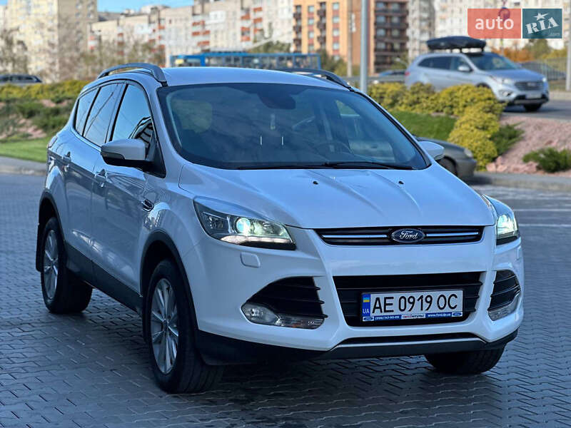 Внедорожник / Кроссовер Ford Kuga 2016 в Днепре