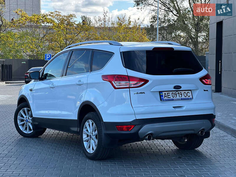 Внедорожник / Кроссовер Ford Kuga 2016 в Днепре