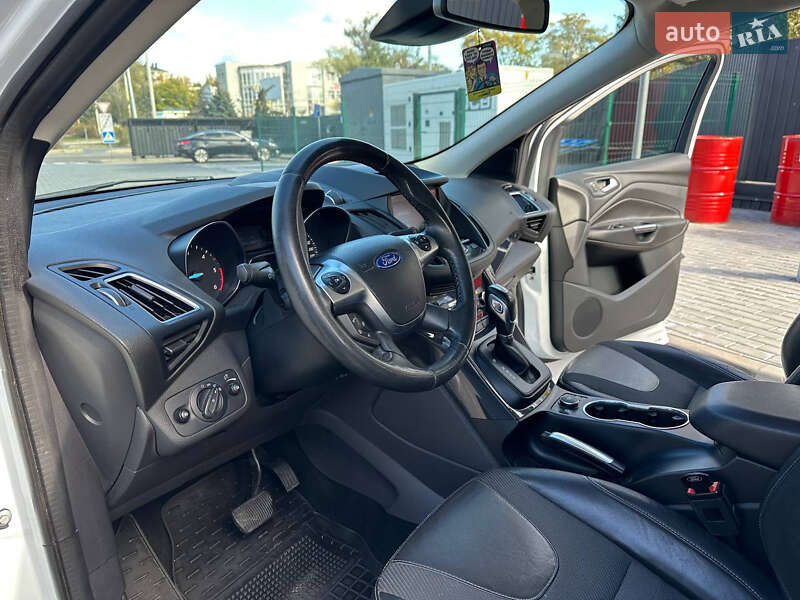 Внедорожник / Кроссовер Ford Kuga 2016 в Днепре