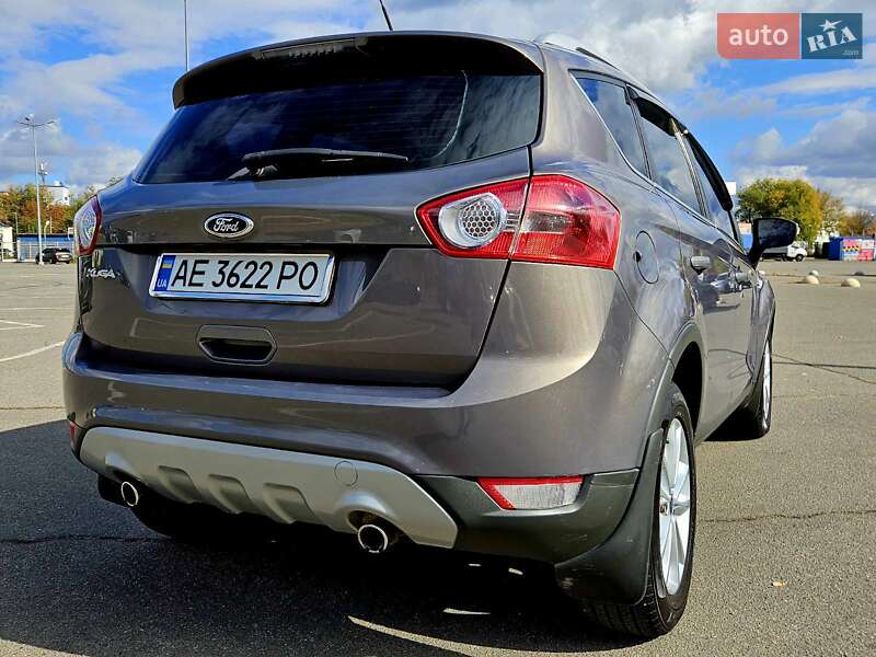 Внедорожник / Кроссовер Ford Kuga 2012 в Днепре