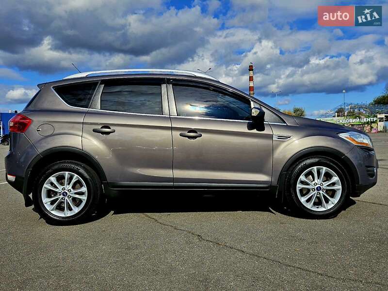 Внедорожник / Кроссовер Ford Kuga 2012 в Днепре