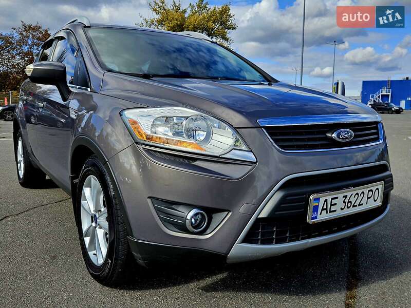 Внедорожник / Кроссовер Ford Kuga 2012 в Днепре