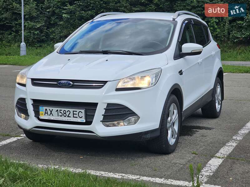 Позашляховик / Кросовер Ford Kuga 2013 в Львові