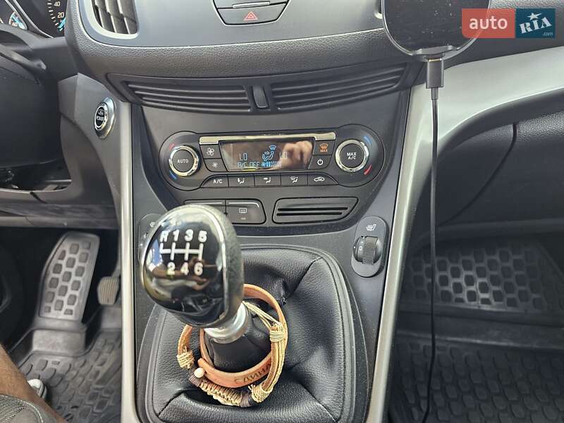 Позашляховик / Кросовер Ford Kuga 2013 в Львові